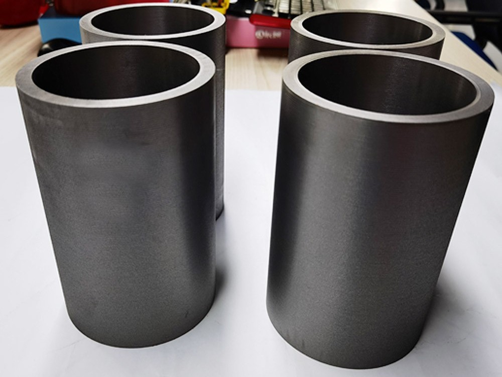 Як високий або низький вміст кремнію впливає на продуктивність механічної обробки сірого чавуну 200?